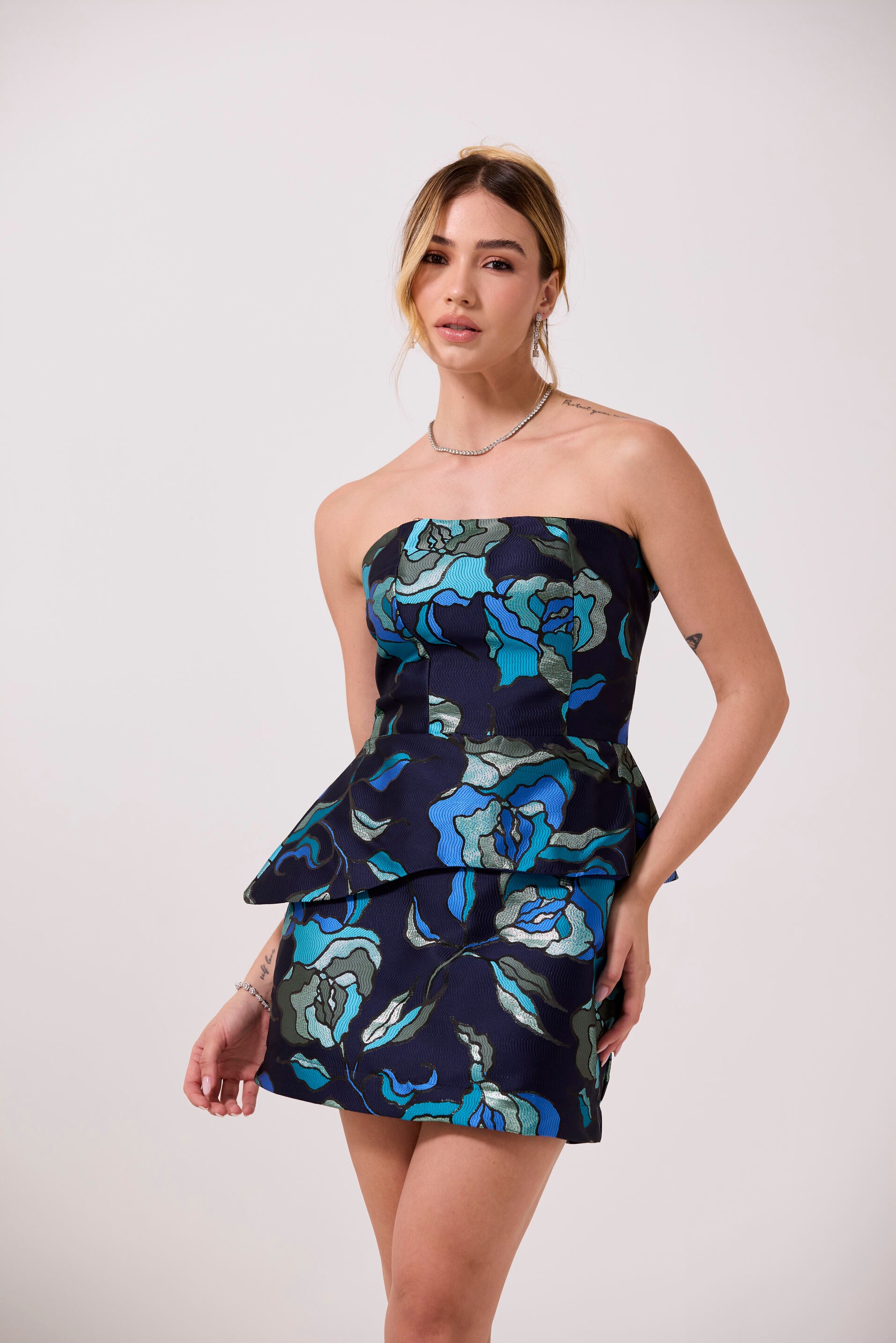 Azul Escuro